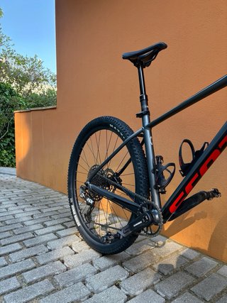 Bici Scott Scale + Tija Telescópica