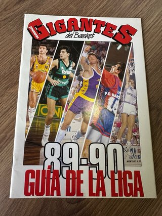 Lote 17 revistas Gigantes del Basket + Guia 89-90