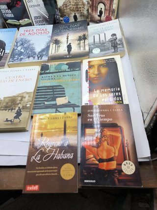 18 Libros de Jordi Sierra I Fabra a 3€ y 4€ unidad
