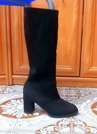 Botas altas negras tacón talla 36