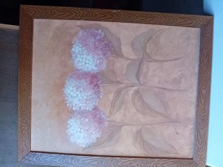 Vari quadri con cornice in legno