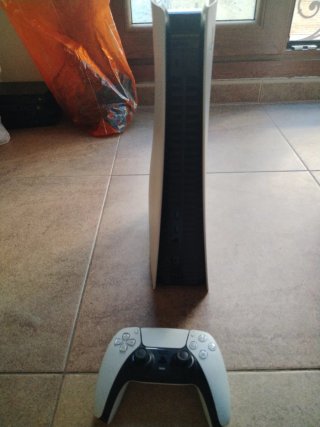 PlayStation 5 con mando