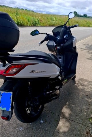 Kymco Super Dink 125 E4 Maxi Scooter