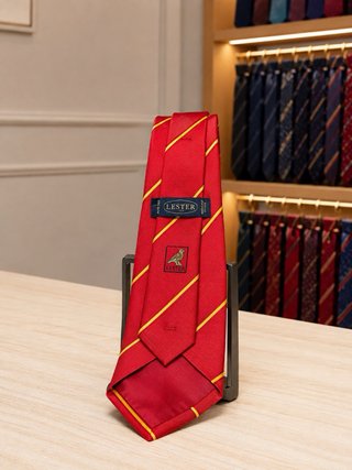 Corbata LESTER Seda Italiana Roja Rayas Doradas