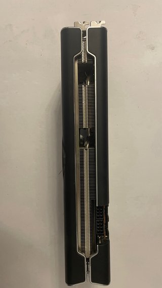 LEER XFX RX 5700 XT THICC III Ultra