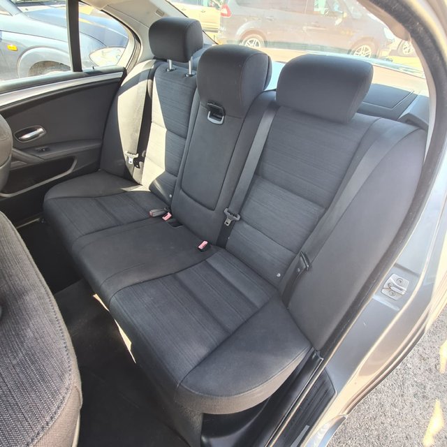 BMW E60 520d AUTOMÁTICO