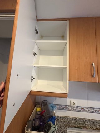 Mueble de cocina de madera y mármol