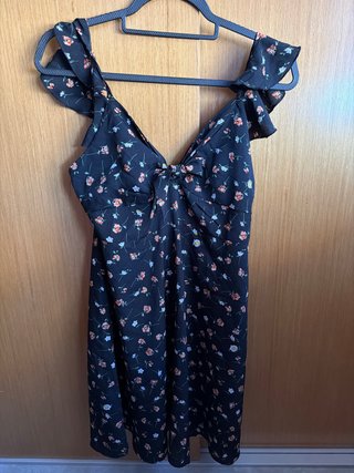 Vestido SHEIN floral negro