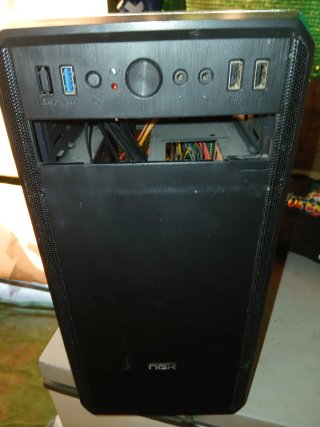 Caja PC Negra