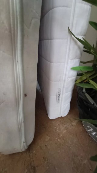 2 Camas IKEA Kritter con colchón y barandilla