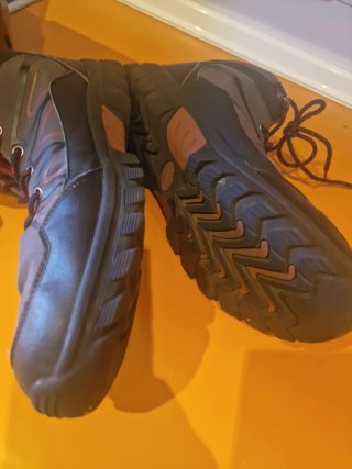 Botas de montaña FORLI grises y rojas