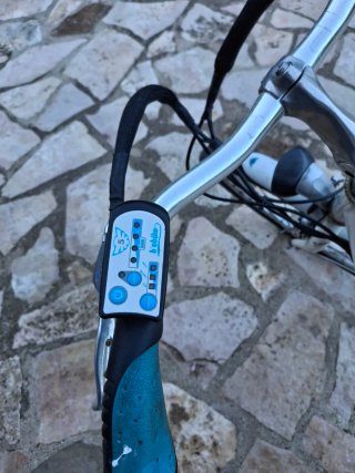 Bicicleta Eléctrica Blanca