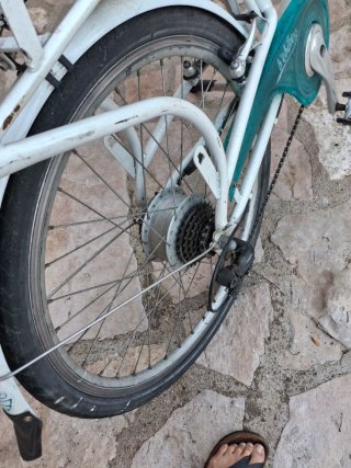 Bicicleta Eléctrica Blanca