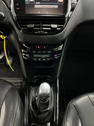 Peugeot 2008 ALLURE 1.6 BLUEHDI 120 2016
