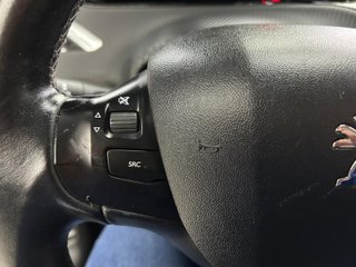 Peugeot 2008 ALLURE 1.6 BLUEHDI 120 2016