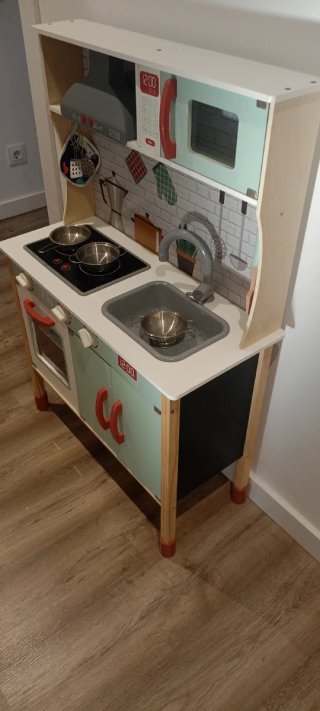 Cocinita infantil de madera