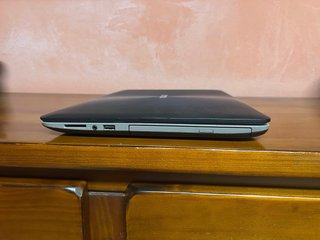 Asus i7 12GB RAM Plata/Negro