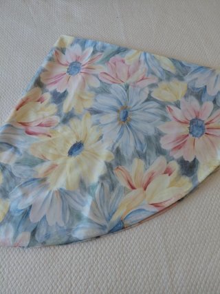 Mantel redondo floral tela de 149 cm de diametro