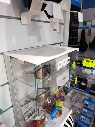 Vitrina expositor gafas POC Panel lama