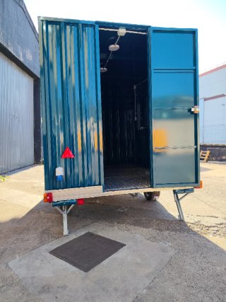 FOOD TRUCK