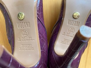 Bota Vizzano Morada Cocodrilo Tacón