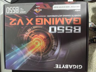 AMD Ryzen 7 5700X3D + Placa Gigabyte B550