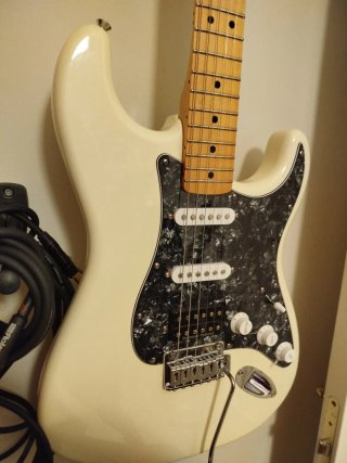Fender Stratocaster Standard mejorada