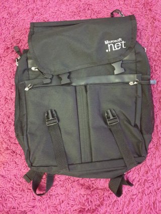 Mochila negra con múltiples bolsillos 45 cm