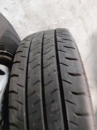 Neumáticos Falken 225/70R15c