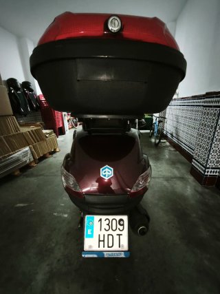 Piaggio MP3 125cc Triciclo Granate