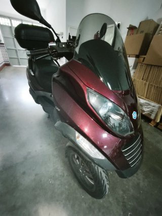 Piaggio MP3 125cc Triciclo Granate