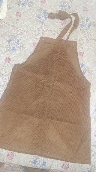 Peto de pana marrón Stradivarius