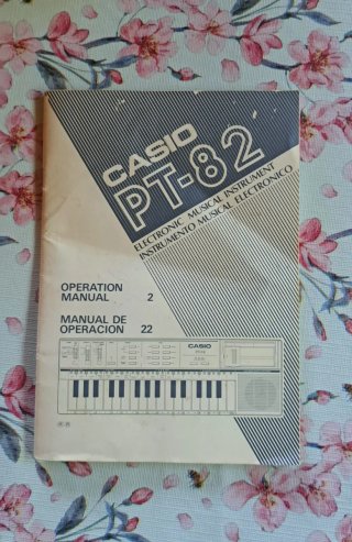Teclado Casio PT-82 con caja y manual, funcionando