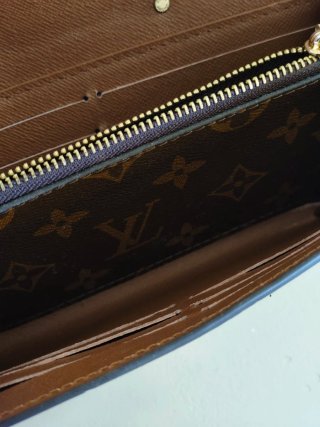 Cartera Louis Vuitton Marrón y Dorada