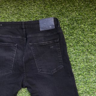 Pantalón Bershka Super Skinny Roto Negro