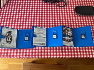 Psvita OLED 3G + tarjeta de 8GB memoria + 3 juegos