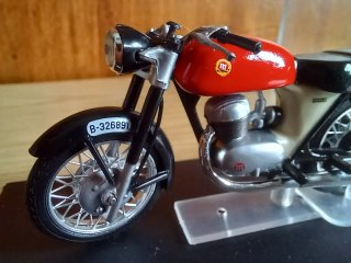 Montesa Impala miniatura 1962. Escala 1/24.