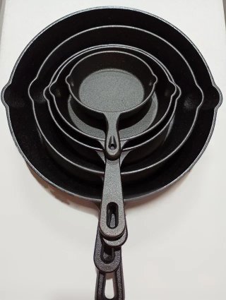 Set 5 padelle in ghisa