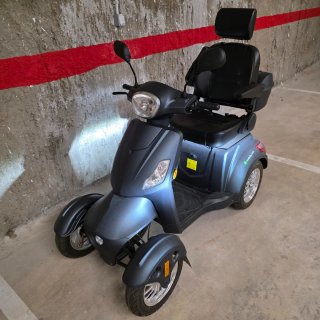 Scooter movilidad reducida 4 ruedas