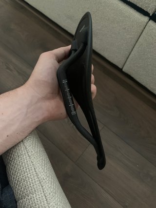 Elita One Sillín de carbono ultraligero 90g