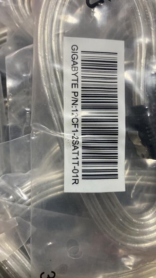 Confezione da 20 cavi SATA Gigabyte nuovi