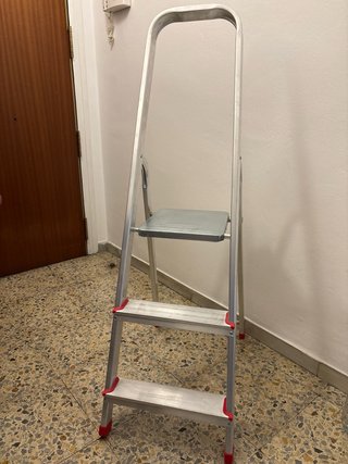 Escalera metálica 3 peldaños