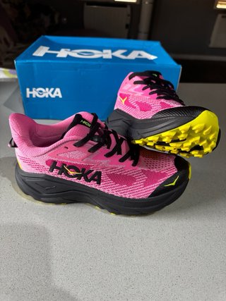 Hoka Challenger 8 Mujer Rosa/Amarillo