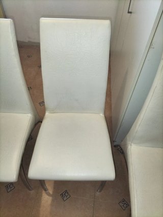 Juego de 4 Sillas Piel Blancas