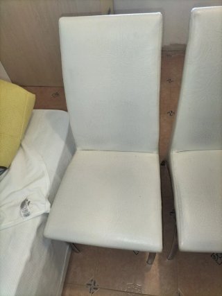 Juego de 4 Sillas Piel Blancas