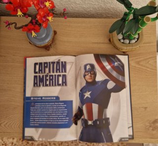Marvel, libros y películas de los vengadores.