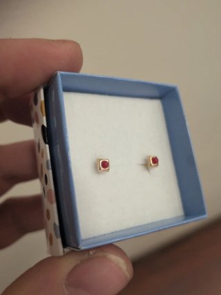 Pendientes Oro Cuadrados Pequeños Coral