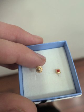 Pendientes Oro Cuadrados Pequeños Coral