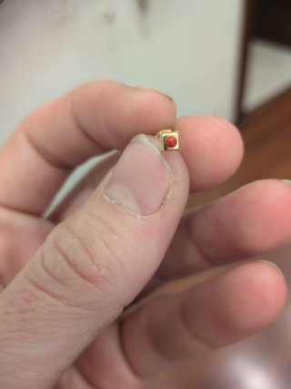 Pendientes Oro Cuadrados Pequeños Coral
