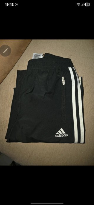 Chándal Real Madrid Adidas talla 11-12 años